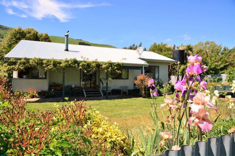 Photo of property in 4213 Christchurch Akaroa Road, Little River, 7591