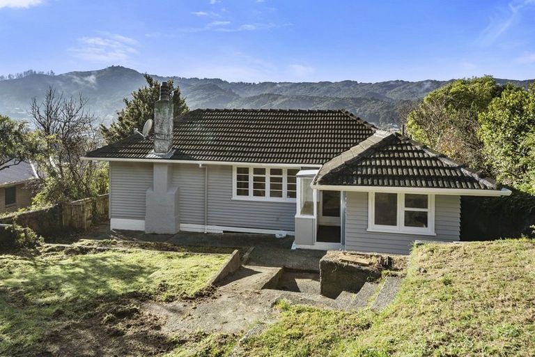 Photo of property in 20 Bledisloe Crescent, Wainuiomata, Lower Hutt, 5014