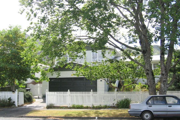 Photo of property in 33 Pasadena Crescent, Totara Park, Upper Hutt, 5018