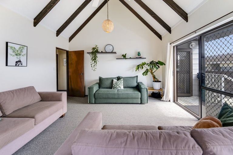 Photo of property in 2/17 Ranui Road, Stoke, Nelson, 7011