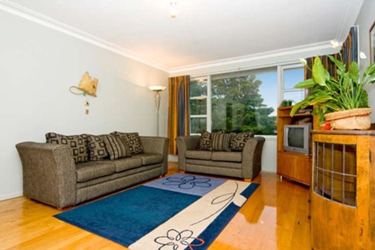 Photo of property in 73 Archers Road, Hillcrest, Auckland, 0629