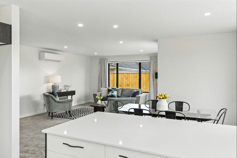 Photo of property in 21a Weraroa Road, Levin, 5510