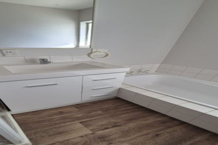 Photo of property in 1/28 Kirsten Place, Parklands, Christchurch, 8083