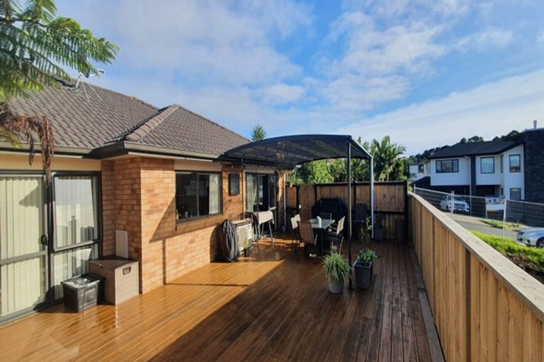 Photo of property in 7 Richard Hill Close, Fairview Heights, Auckland, 0632