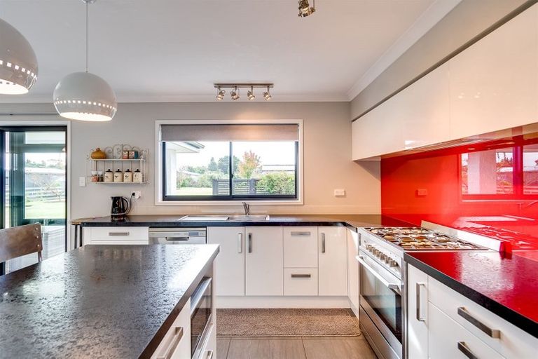 Photo of property in 62 Mcelwee Street, Jervoistown, Napier, 4112