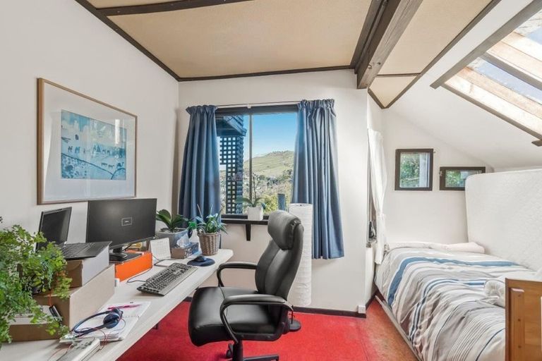 Photo of property in 10 Bridle Path, Lyttelton, 8082