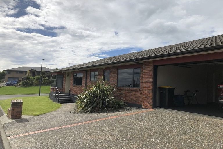 Photo of property in 1 Roseash Lane, Levin, 5510