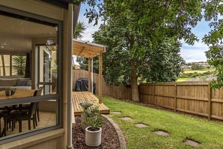 Photo of property in 4b Voyager Drive, Gulf Harbour, Whangaparaoa, 0930