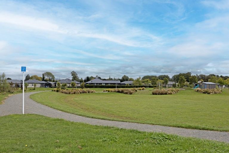 Photo of property in 17 Minerva Crescent, Woodend, 7610