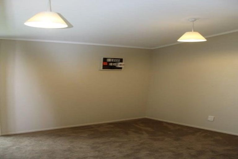 Photo of property in 116b Wellington Street, Pukekohe, 2120