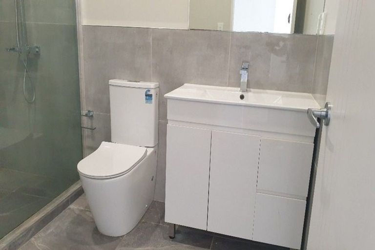 Photo of property in 16 Millcroft Lane, Ranui, Auckland, 0612