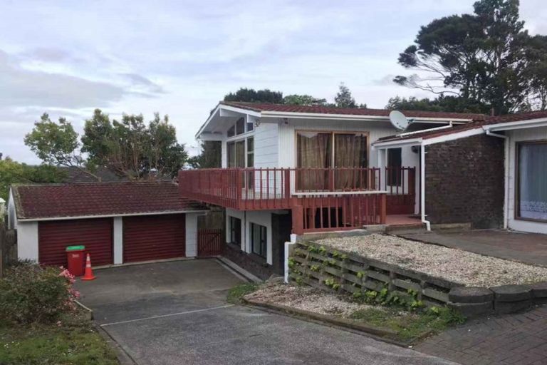 Photo of property in 5 Makepiece Place, Chatswood, Auckland, 0626