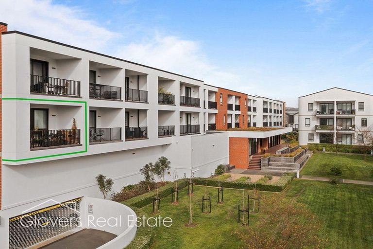 Photo of property in 118/81 Mapou Road, Hobsonville, Auckland, 0616