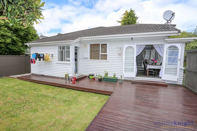 Photo of property in 92 Hinau Street, Riccarton, Christchurch, 8041