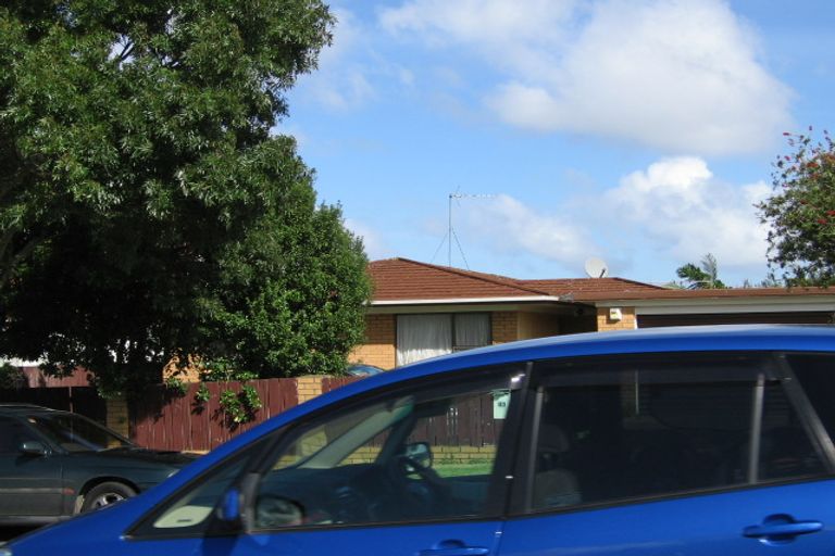 Photo of property in 1/43 Butley Drive, Farm Cove, Auckland, 2012