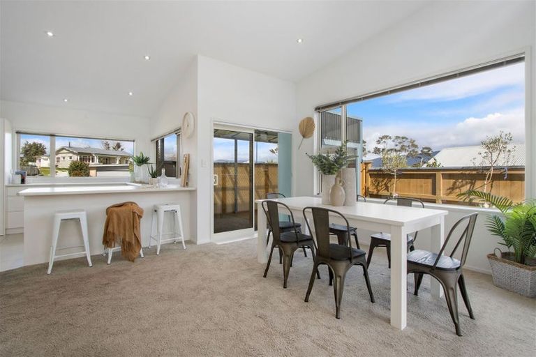 Photo of property in 10 Riverside Place, Katikati, 3129