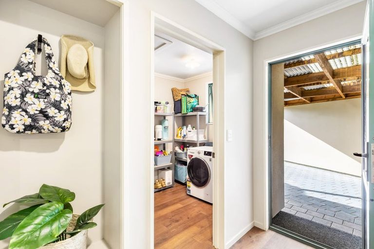 Photo of property in 24 Whitby Street, Clyde, 9330