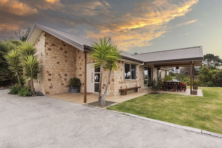 Photo of property in 759a Dairy Flat Highway, Dairy Flat, Albany, 0792