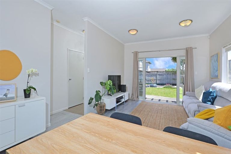 Photo of property in 36 Mulvaney Crescent, Henderson, Auckland, 0612