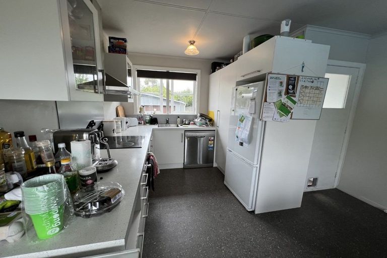 Photo of property in 4 Waterloo Crescent, Hokowhitu, Palmerston North, 4410