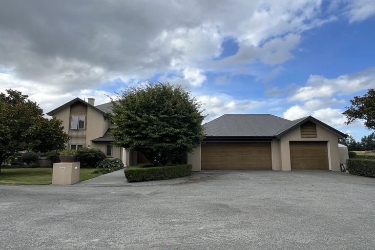 Photo of property in 15 John Paterson Drive, Halswell, Christchurch, 8025