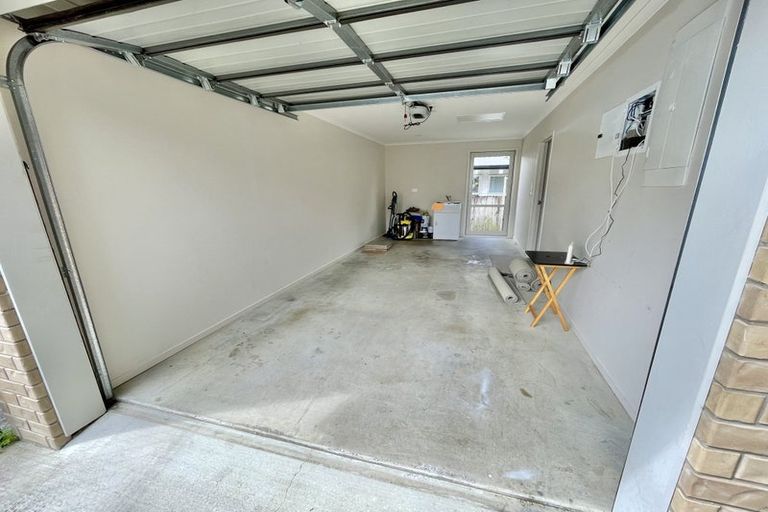 Photo of property in 18 Akeake Lane, Manurewa, Auckland, 2102