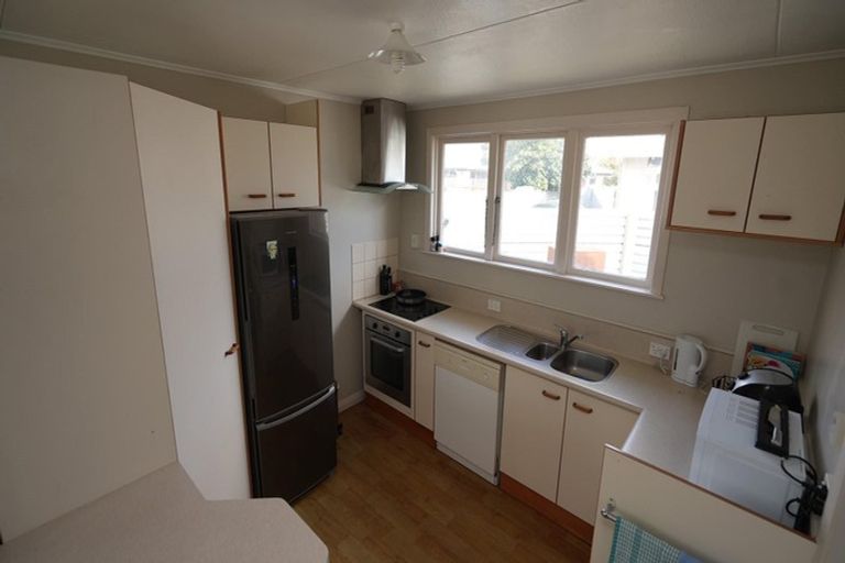 Photo of property in 57a Crewe Crescent, Hokowhitu, Palmerston North, 4410