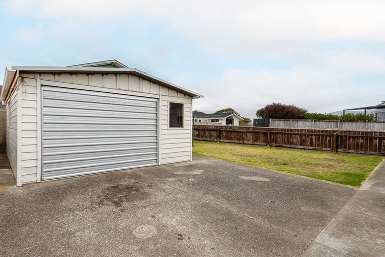 Photo of property in 10a Arnold Grove, Paraparaumu Beach, Paraparaumu, 5032