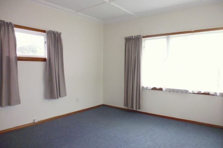 Photo of property in 39 Kings Crescent, Hutt Central, Lower Hutt, 5010