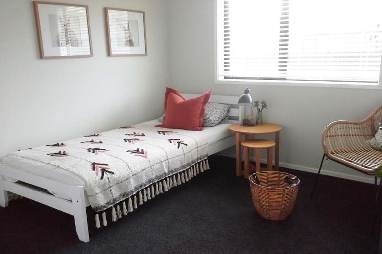 Photo of property in 50 Magnolia Drive, Westown, New Plymouth, 4310