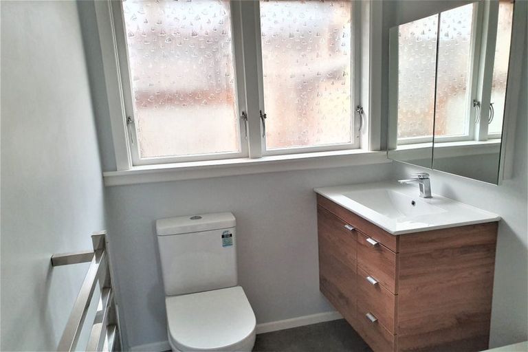 Photo of property in 1/564 Fergusson Drive, Trentham, Upper Hutt, 5018