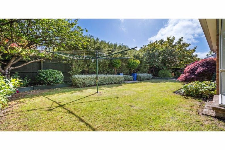 Photo of property in 8 Parkham Drive, Burnside, Christchurch, 8053