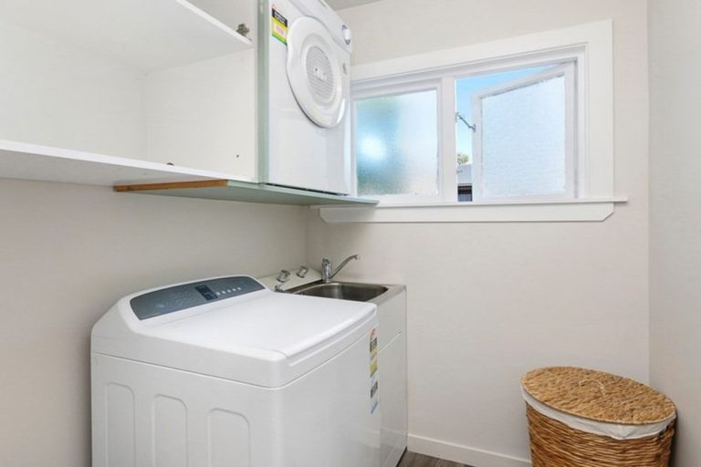 Photo of property in 1/103 Prestons Road, Redwood, Christchurch, 8051