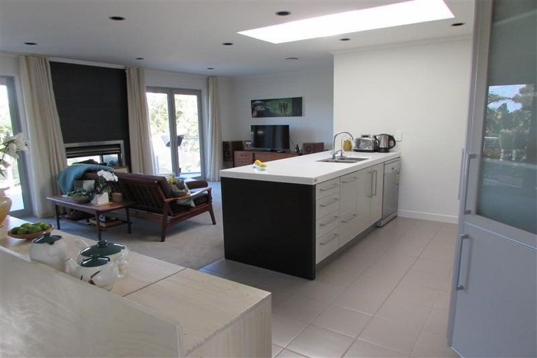 Photo of property in 358 Upper Harbour Drive, Greenhithe, Auckland, 0632