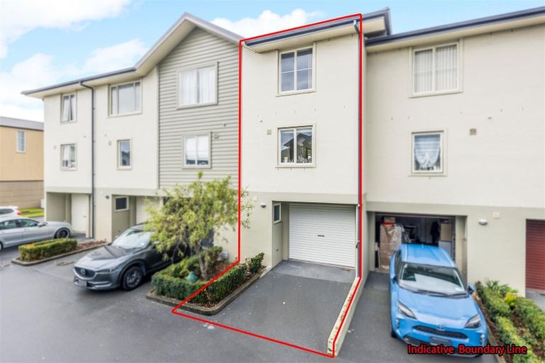 Photo of property in 37 Kirikiri Lane, East Tamaki, Auckland, 2013