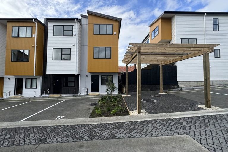 Photo of property in 17/28 Lavelle Road, Henderson, Auckland, 0612
