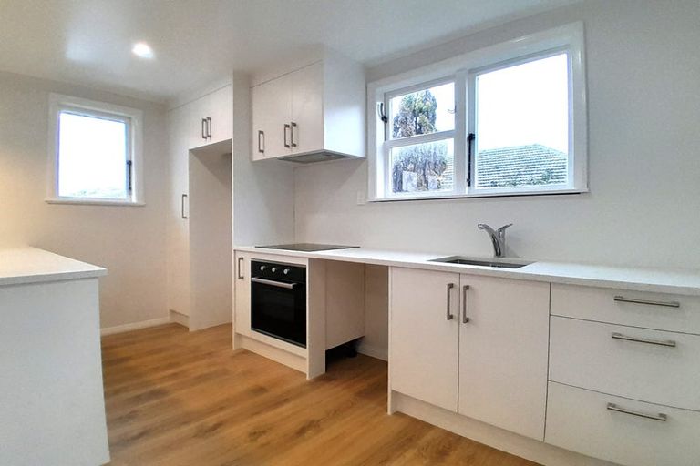 Photo of property in 72b Swaffield Road, Papatoetoe, Auckland, 2025