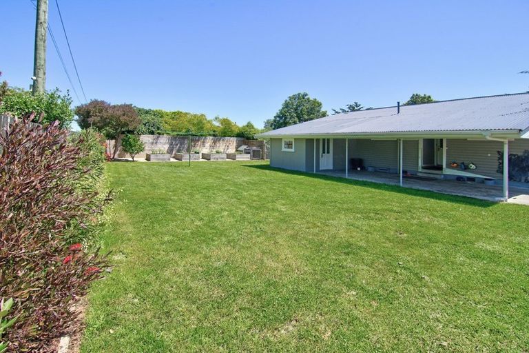 Photo of property in 8 Hughan Place, Carterton, 5713