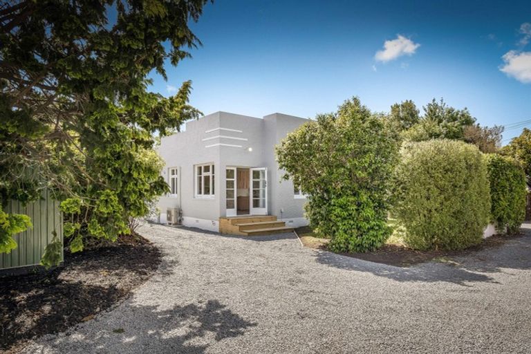Photo of property in 10 Mcfaddens Road, St Albans, Christchurch, 8052