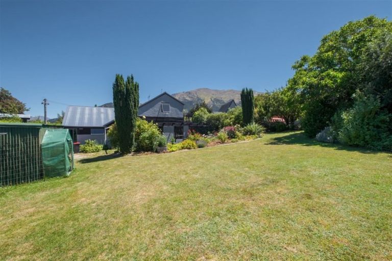 Photo of property in 31 Lakeview Terrace, Lake Hawea, Wanaka, 9382