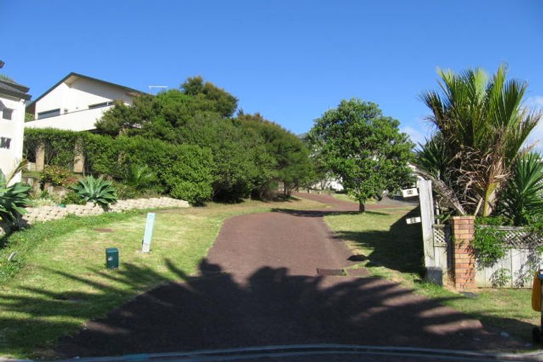 Photo of property in 24 Mandeville Place, Unsworth Heights, Auckland, 0632