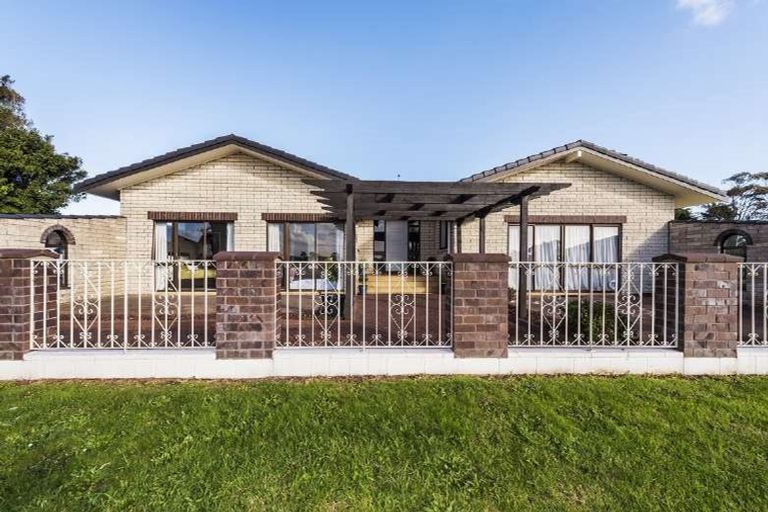 Photo of property in 16 Shakespeare Road, Waiuku, 2681