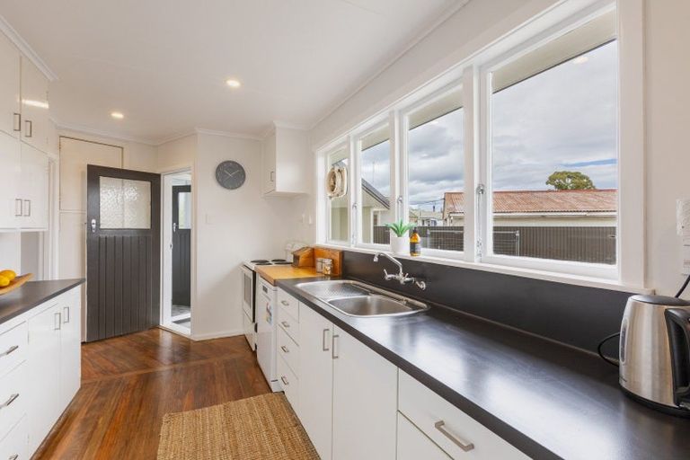 Photo of property in 5 Jull Crescent, Waipukurau, 4200