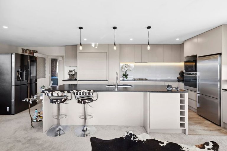 Photo of property in 2 Turnbull Crescent, Wanaka, 9305