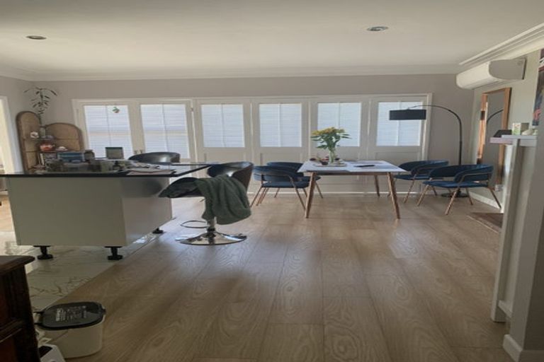 Photo of property in 2 Zion Road, Birkenhead, Auckland, 0626