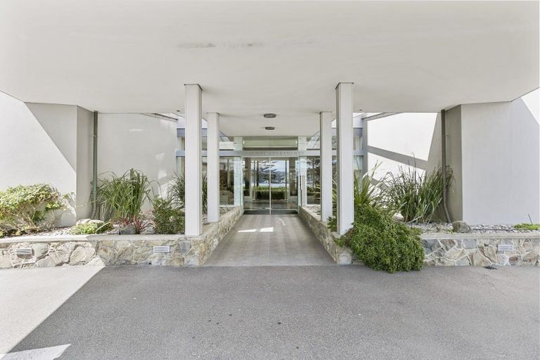 Photo of property in Wharenui Apartments, 274 Oriental Parade, Oriental Bay, Wellington, 6011
