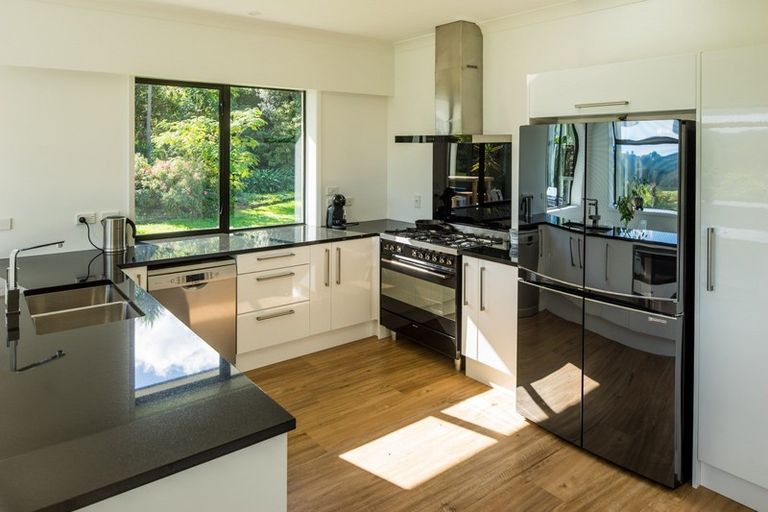 Photo of property in 1249a Moonshine Road, Judgeford, Porirua, 5381