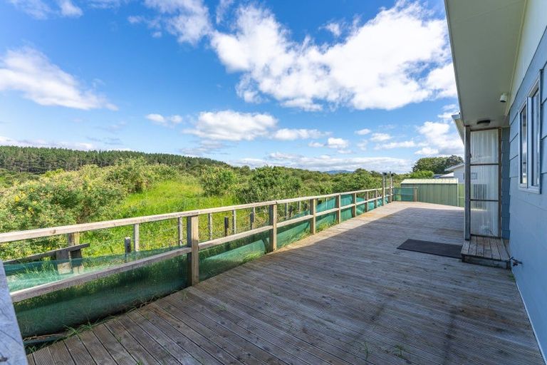 Photo of property in 13 Simcox Street, Otaki Beach, Otaki, 5512