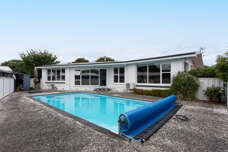 Photo of property in 7 Motukaraka Point, Pauatahanui, Porirua, 5381