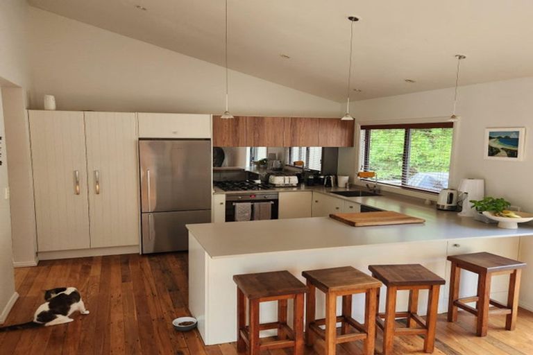 Photo of property in 74a Atkinson Road, Titirangi, Auckland, 0604